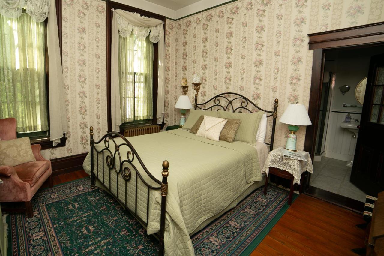 Faunbrook Bed & Breakfast (Adults Only) West Chester Szoba fotó