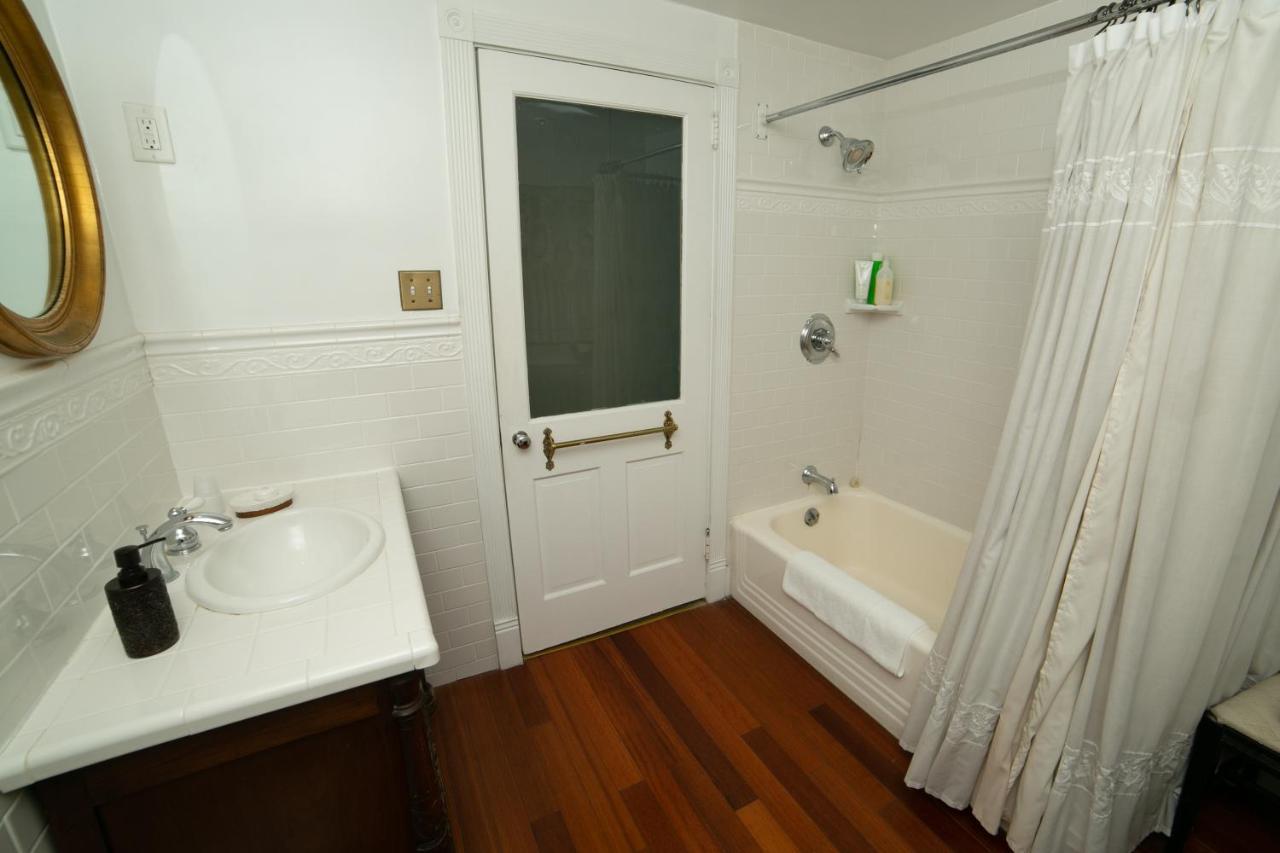 Faunbrook Bed & Breakfast (Adults Only) West Chester Szoba fotó